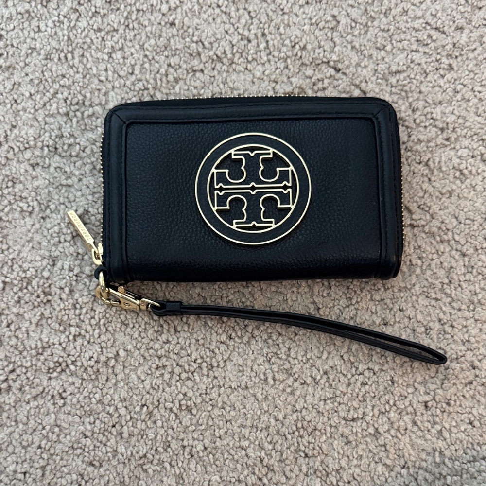 Tory Burch pebble leather Black Wallet wristlet